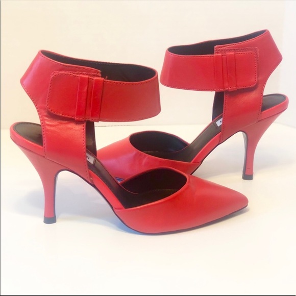 Steve Madden Swift Red Heels Size 8 - Picture 5 of 8